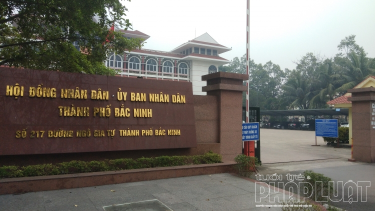 Bắc Ninh: Chủ tịch thành phố yêu cầu làm rõ việc "Nhắng Nướng" bắt khách quỳ xin