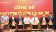 Hội nghị công bố và trao các quyết định về công tác cán bộ tỉnh Bắc Giang