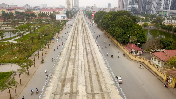 Metro Nhổn - Ga Hà Nội thành hình đường trên cao xuyên qua phố phường