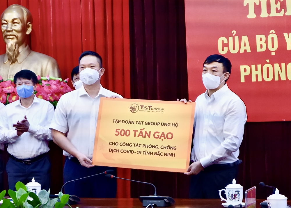 T&T Group ủng hộ 1.000 tấn gạo và 5 tỷ đồng tiếp sức cho Bắc Ninh và Bắc Giang chống dịch