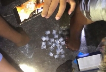 Audio Pháp luật ngày 28/7: Khởi tố ông chủ quán bar cùng 15 nhân viên bán ma tuý cho khách