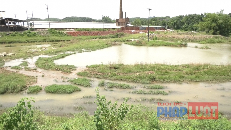 Chính quyền ở đâu khi doanh nghiệp múc đất tràn lan tại chi lưu sông Thanh Hà