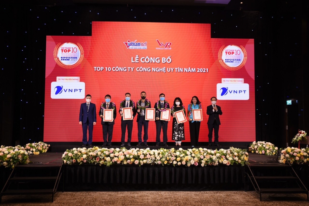 Năm thứ 4 liên tiếp Viettel đứng đầu Bảng xếp hạng Công ty CNTT – Viễn thông uy tính nhất Việt Nam