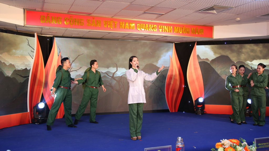 Tiết mục văn nghệ tại chương trình Tiết mục văn nghệ tại chương trình