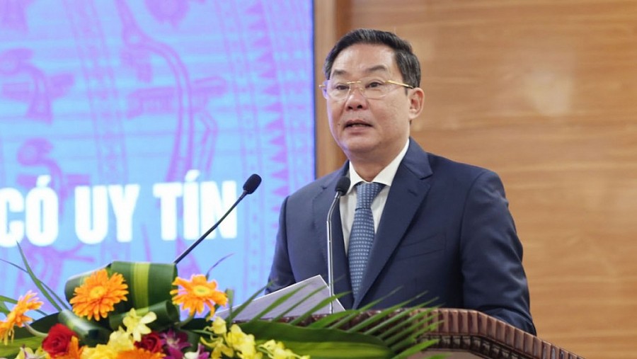 Phó Chủ tịch UBND thành phố Lê Hồng Sơn
