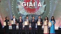 Giải Búa liềm vàng lần thứ VI-năm 2021: Các tác phẩm được đầu tư công phu, thể hiện tư duy chính trị sắc bén, trí tuệ...