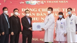 chu tich ubnd tp ha noi dong vien chuc tet luc luong y te tuyen dau phong chong dich covid 19
