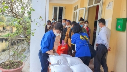 doi svtn vi tre tho mang nang xuan den cac gia dinh kho khan tai bac giang