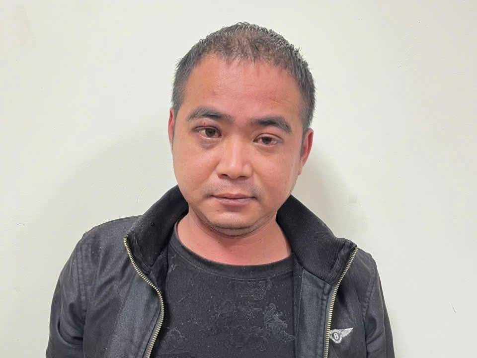 Tạm giữ đối tượng cầm dao truy sát vợ con ở Bắc Ninh