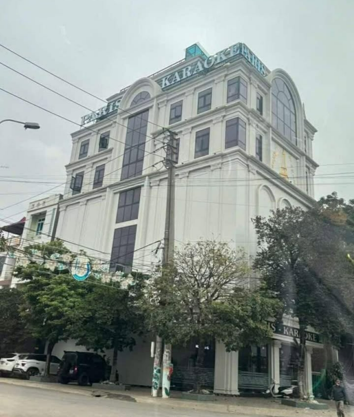 Bắc Ninh: Đi thể dục buổi sáng, người phụ nữ bị quản lý quán karaoke hành hung