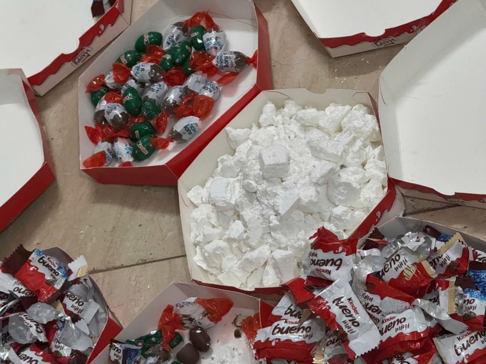 Bắt giữ đối tượng vận chuyển gần 450 gam cocaine tại xã Hiệp Hòa, tỉnh Bắc Ninh