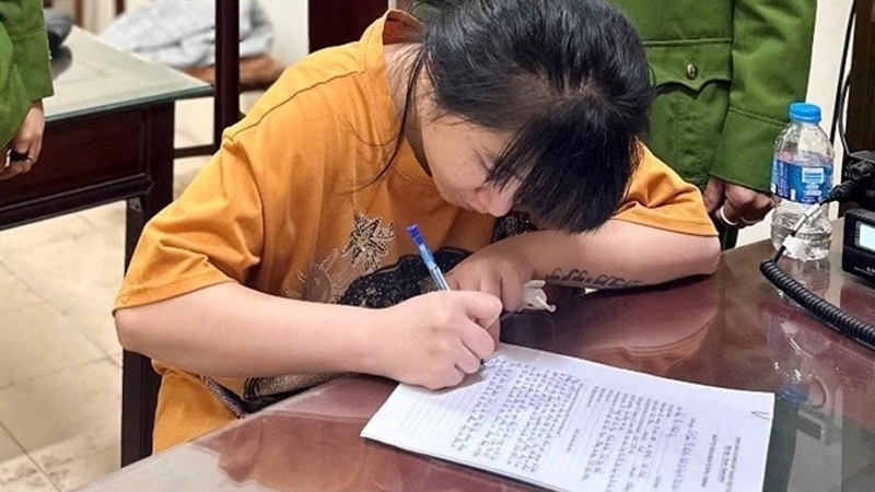 Vận động đầu thú đối tượng trốn lệnh truy nã quốc tế