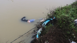 Bắc Giang: Phát hiển tử thi nam dưới mương nước chưa rõ nguyên nhân