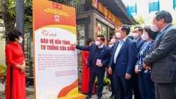 Trưởng ban Tuyên giáo Trung ương Nguyễn Trọng Nghĩa thăm Phố Sách Hà Nội