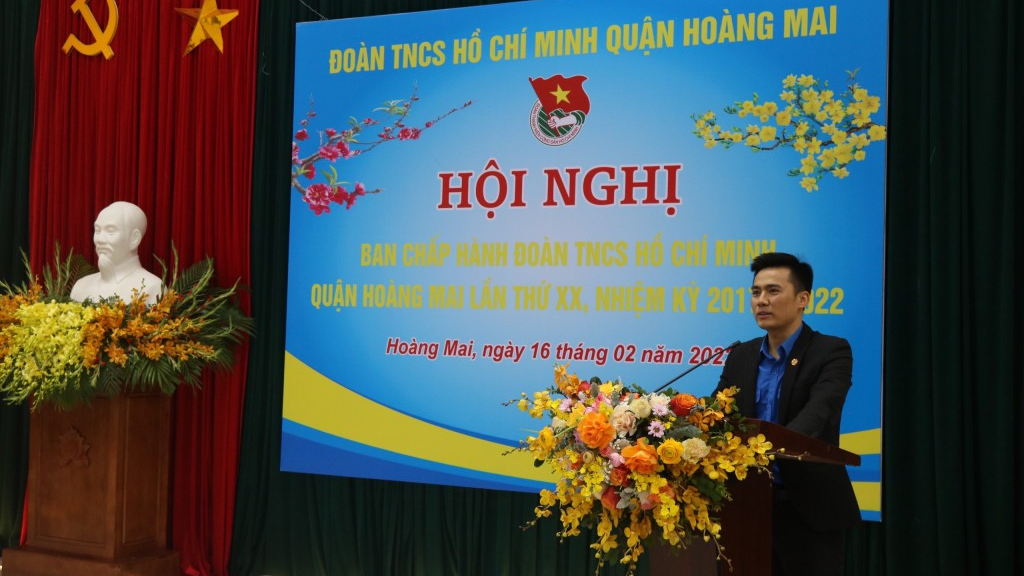 Đồng chí Lý Duy Xuân, Phó Bí thư Thành đoàn Hà Nội phát biểu tại hội nghị
