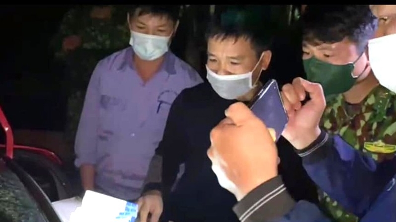 Bộ đội Biên phòng tỉnh Lào Cai bắt giữ lượng lớn thuốc điều trị COVID-19 không rõ nguồn gốc