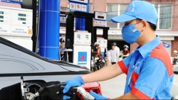 Giá xăng dầu tiếp tục lập đỉnh mới vượt 26.000 đồng