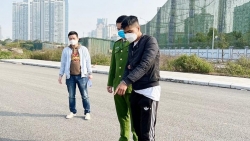 da bat duoc doi tuong dung gach tan cong cuop tai san tai xe xe om