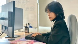 cach hoc khong giong ai cua co gai san lo hong bao mat