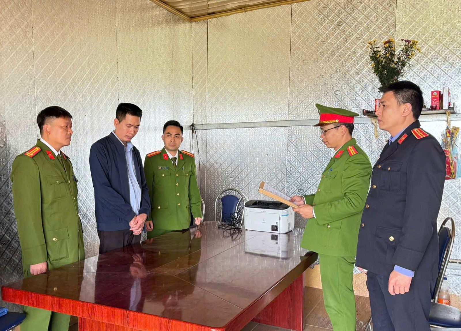 Khởi tố Giám đốc Công ty TNHH xây dựng và Thương mại Lục Giang Sơn