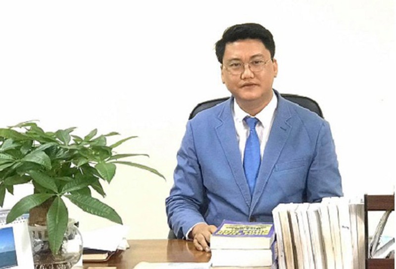 Luật sư Hoàng Tùng, Trưởng Văn phòng luật sư Trung Hoà