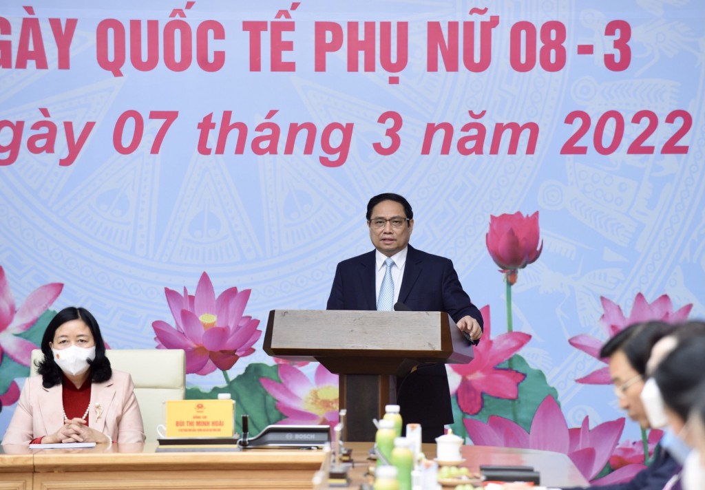 Thủ tướng Chính phủ Phạm Minh yêu cầu chú trọng hơn nữa công tác quy hoạch nguồn cán bộ nữ và khẩn trương xây dựng Đề án đào tạo, bồi dưỡng cán bộ trẻ, cán bộ nữ