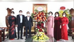 toa sang va khang dinh vi the cua phu nu thu do