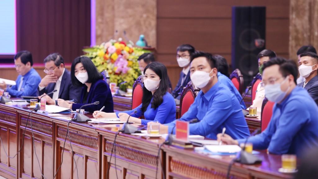 Đồng chí Bí thư Thành ủy Hà Nội đối thoại với đoàn viên, thanh niên Thủ đô