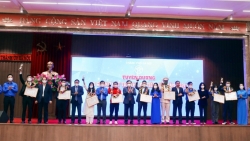 ton vinh 10 guong mat tre thu do tieu bieu nam 2021