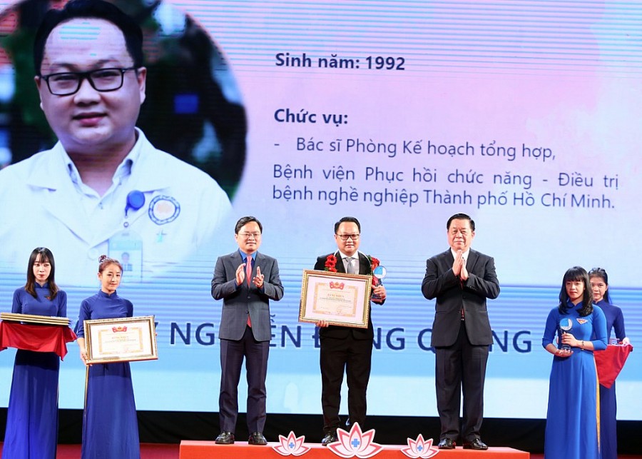 Bác sĩ Nguyễn Đăng Quang, Phòng Kế hoạch tổng hợp, Bệnh viện Phục hồi chức năng-Điều trị bệnh nghề nghiệp Thành phố Hồ Chí Minh;