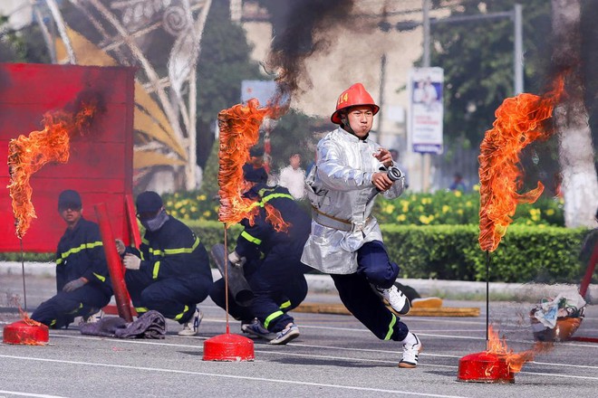 Phải tự hoàn thiện mình để làm việc tốt hơn