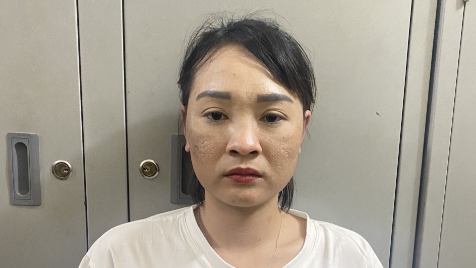 Bắc Giang: 2 nhân viên quán massage trộm điện thoại của khách rồi đòi tiền chuộc