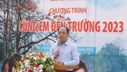 mang yeu thuong toi hoc sinh kho khan truong hung tien