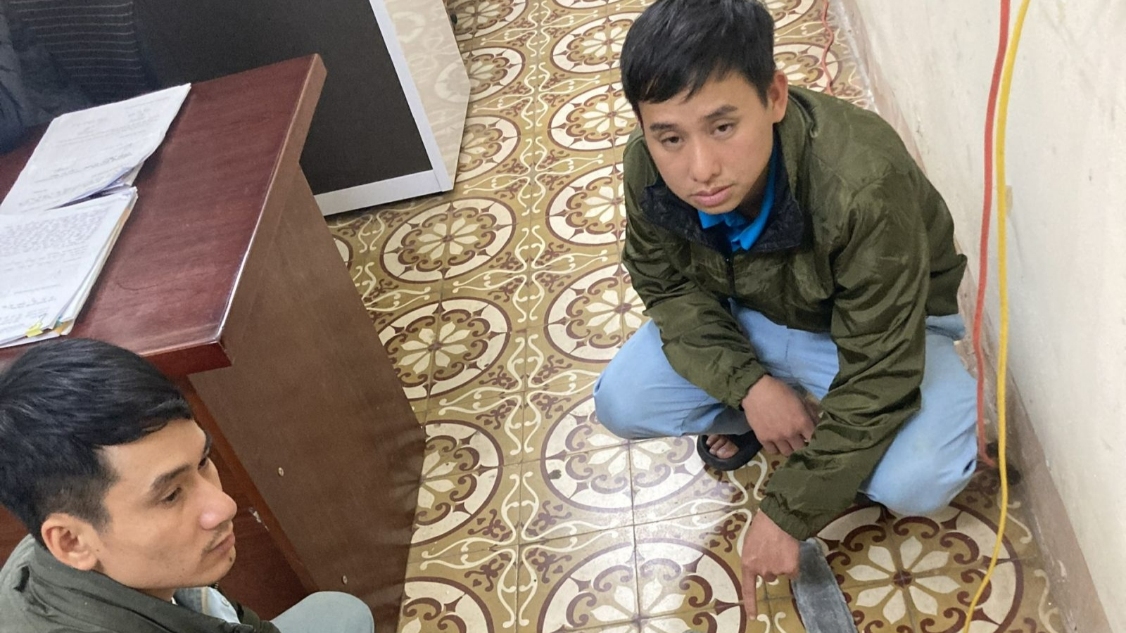 Bắc Giang: Tạm giữ hình sự 2 đối tượng trộm cắp tài sản của công ty