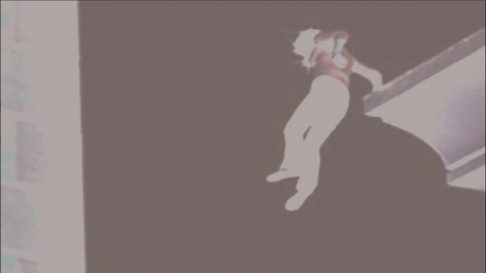 Bắc Giang: Người đàn ông nhảy từ tầng 3 xuống đất tử vong