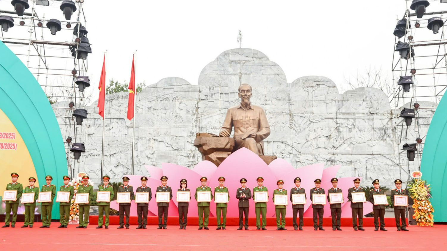 Bắc Giang: Tuyên dương gương mặt trẻ, gương Công an xã tiêu biểu