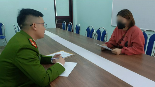 Bán vàng rồi bảo chồng đi báo công an là mất cắp