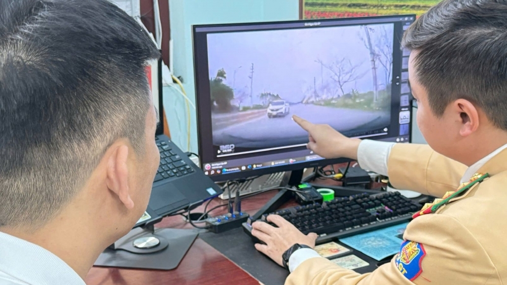 Bắc Giang: Xử phạt lái xe đi ngược chiều từ thông tin phản ánh của MXH