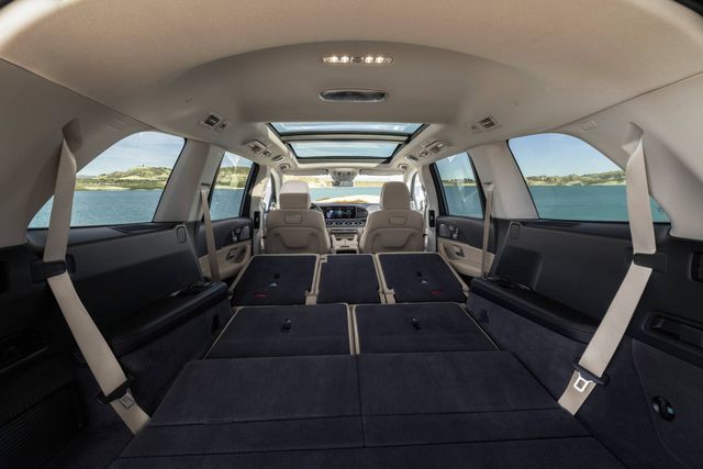 mercedes benz gls phien ban suv cua s class canh tranh cung bmw x7