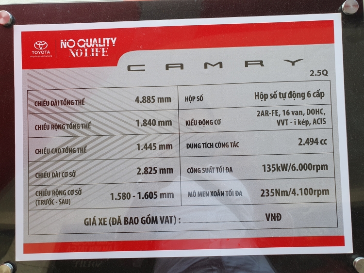 tan mat ngam camry 2019 trung bay tai dai ly toyota o ha noi