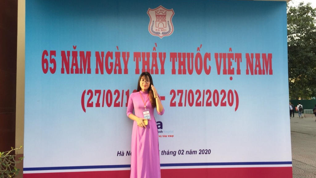 Chị Thúy Anh tham gia hoạt động văn nghệ, văn hóa tại trường Đại học Y Hà Nội