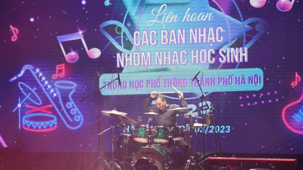 Liên hoan các ban nhạc học sinh trung học phổ thông TP Hà Nội lần thứ nhất khai mạc với nhiều tiết mục ấn tượng