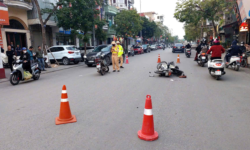 Bắc Giang:Hai xe máy đối đầu, một người tử vong