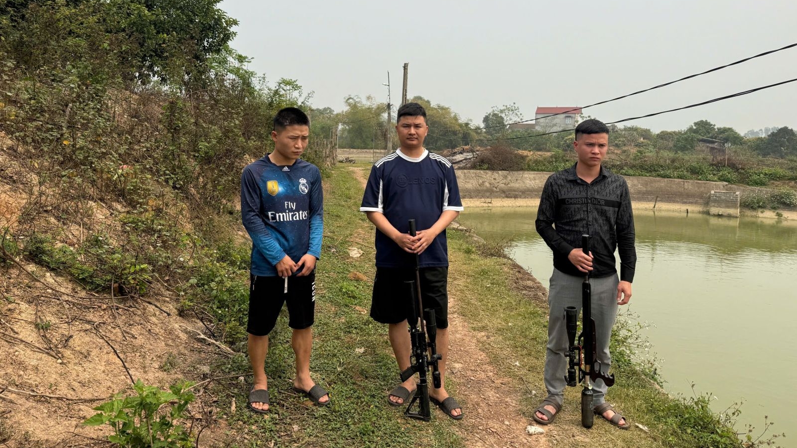 Khởi tố 3 đối tượng liên quan tới vũ khí quân dụng