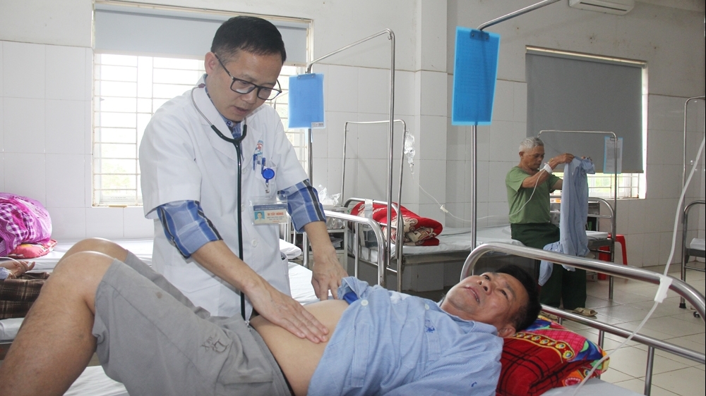 Bắc Giang: Hàng chục người nghi bị ngộ độc thực phẩm sau bữa cỗ