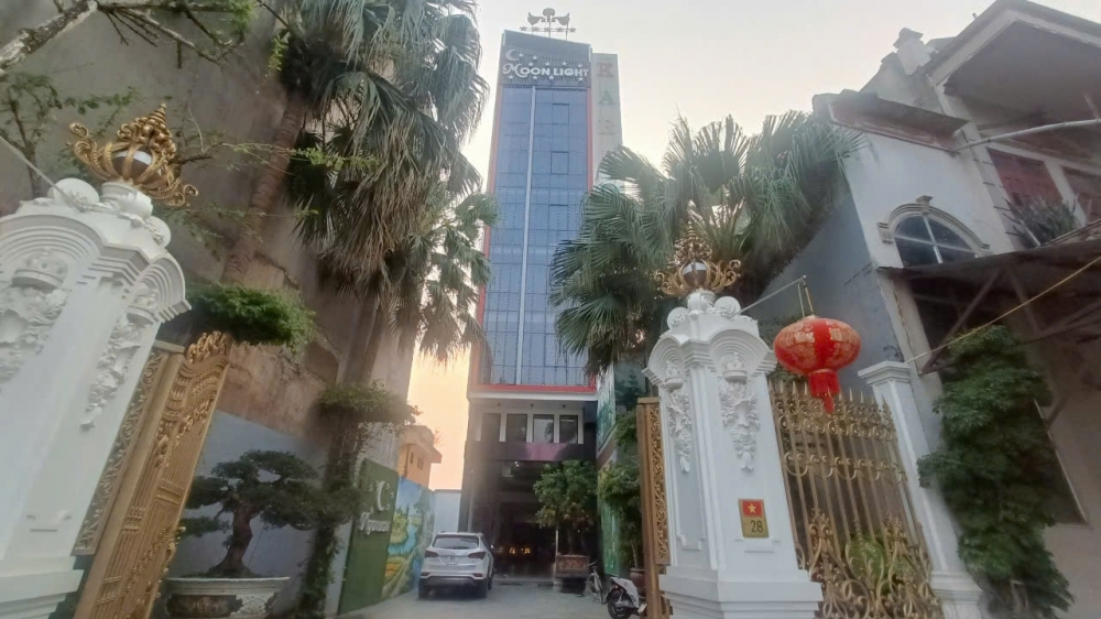 Bắc Giang: Khởi tố, điều tra chủ và quản lý cơ sở kinh doanh karaoke, masage Moonlight