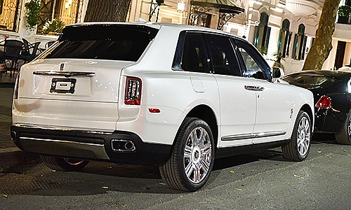 SUV siêu sang Rolls-Royce Cullinan đầu tiên về Việt Nam suv sieu sang rolls royce cullinan dau tien ve viet nam