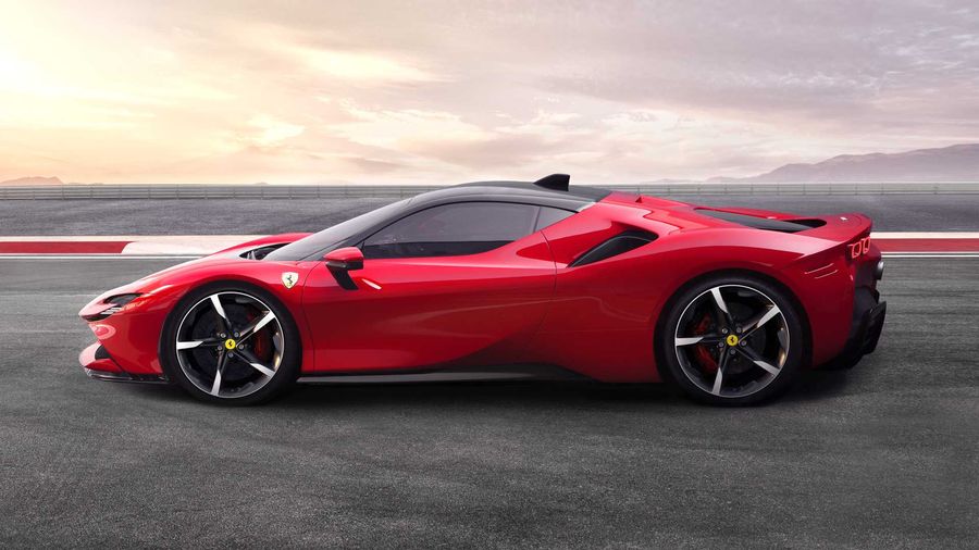 Vén màn siêu phẩm Ferrari SF90 Stradale mới toanh - gần chạm mức 1.000 mã lực