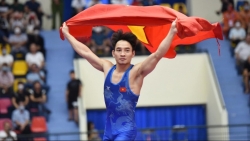 chang trai vang mon vat sea games 31 quyet mang huy chuong ve tang me