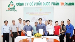 Dược phẩm TV.Pharm khởi động dự án ‘Tiếp bước cùng em đến trường’